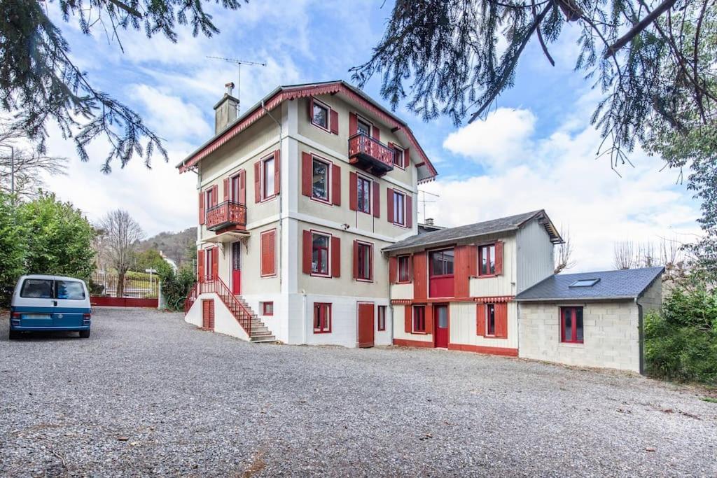 Repaire Du Bagnerais Lägenhet Bagnères-de-Bigorre Exteriör bild